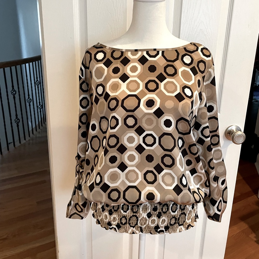 Michael Kors 3/4 sleeve blouse with geometric shapes, gold white and black